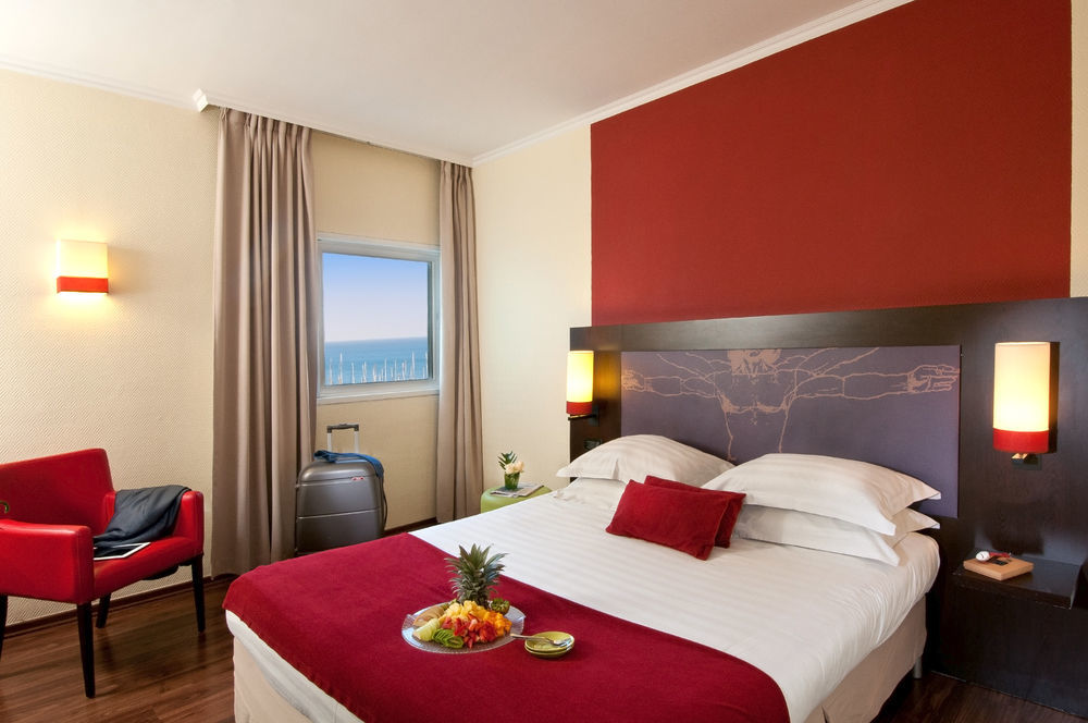 เลโอนาร์โด บีช เทลาวีฟ Hotel เทลอาวีฟ ภายนอก รูปภาพ